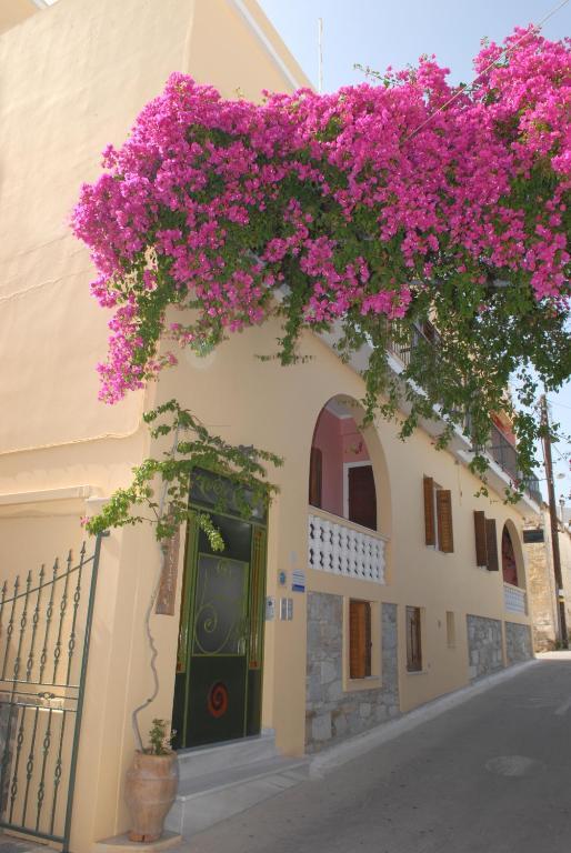 Konstantza Studios And Apartments Ermoupoli Esterno foto