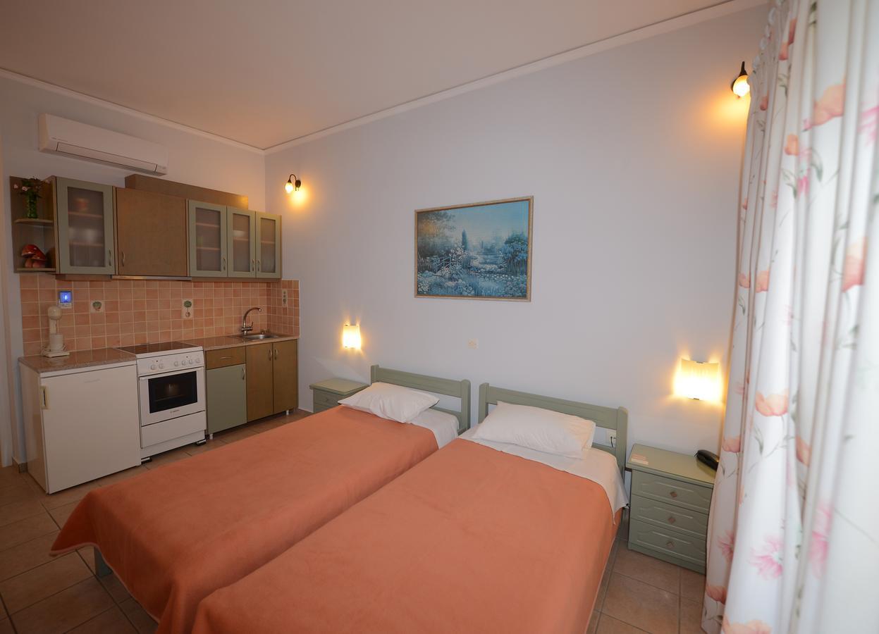 Konstantza Studios And Apartments Ermoupoli Esterno foto